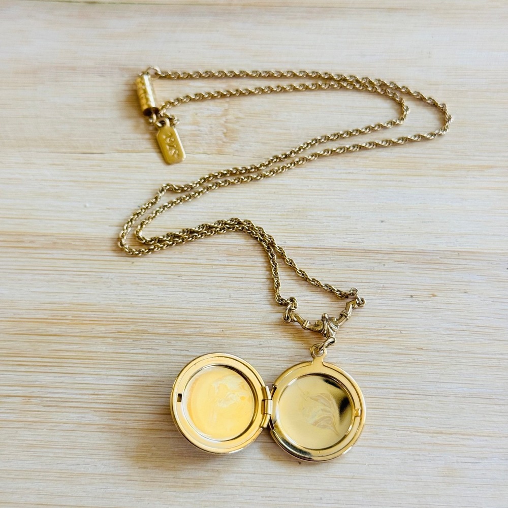 VTG 1928 Co Locket Fob Dangle Necklace Cameo Victorian Style Gold Tone 18" - Picture 5 of 6